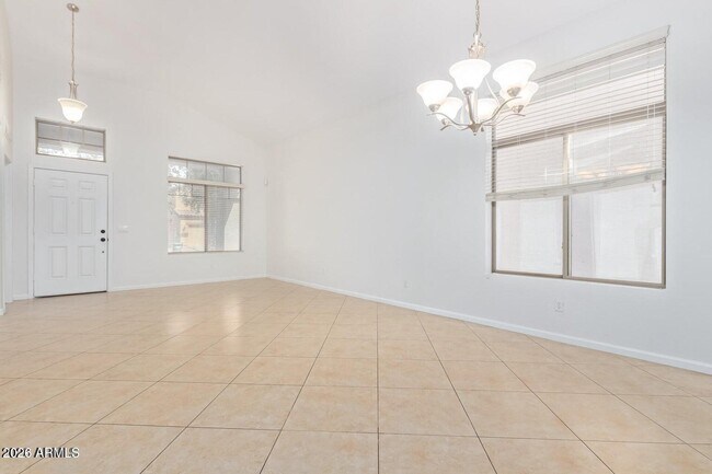 Foto del edificio - 4542 N 111th Dr