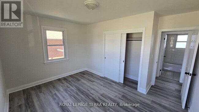 Building Photo - 779 Whitman Crescent