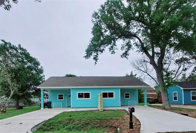 Foto del edificio - 4701 Bland St