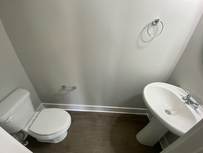 Foto del edificio - PRE LEASING FOR AUGUST 10TH, 2026! NEW CONSTRUCTION!