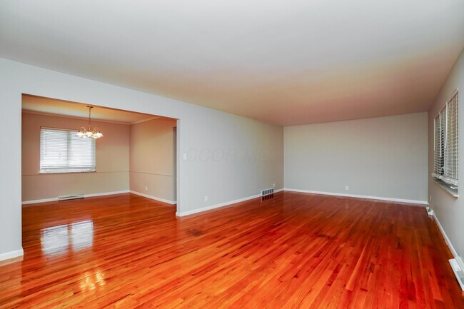 Foto del edificio - 9548 Brookside Dr