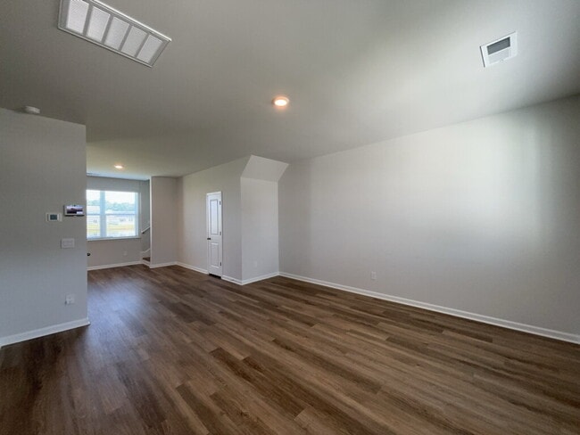 Building Photo - 306 Salvia St