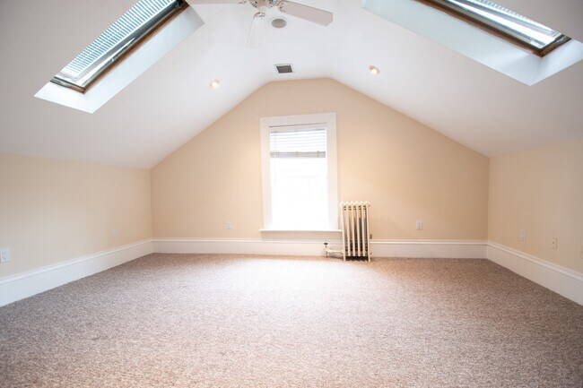 Building Photo - 20 Ellery St