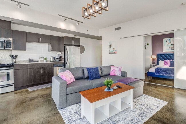 Photo du bâtiment - 135-113 13 Ave SW