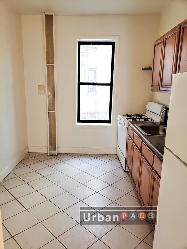 Foto del edificio - 2516 Bedford Ave