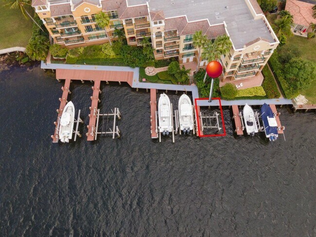 Foto del edificio - 1228 Hillsboro Mile