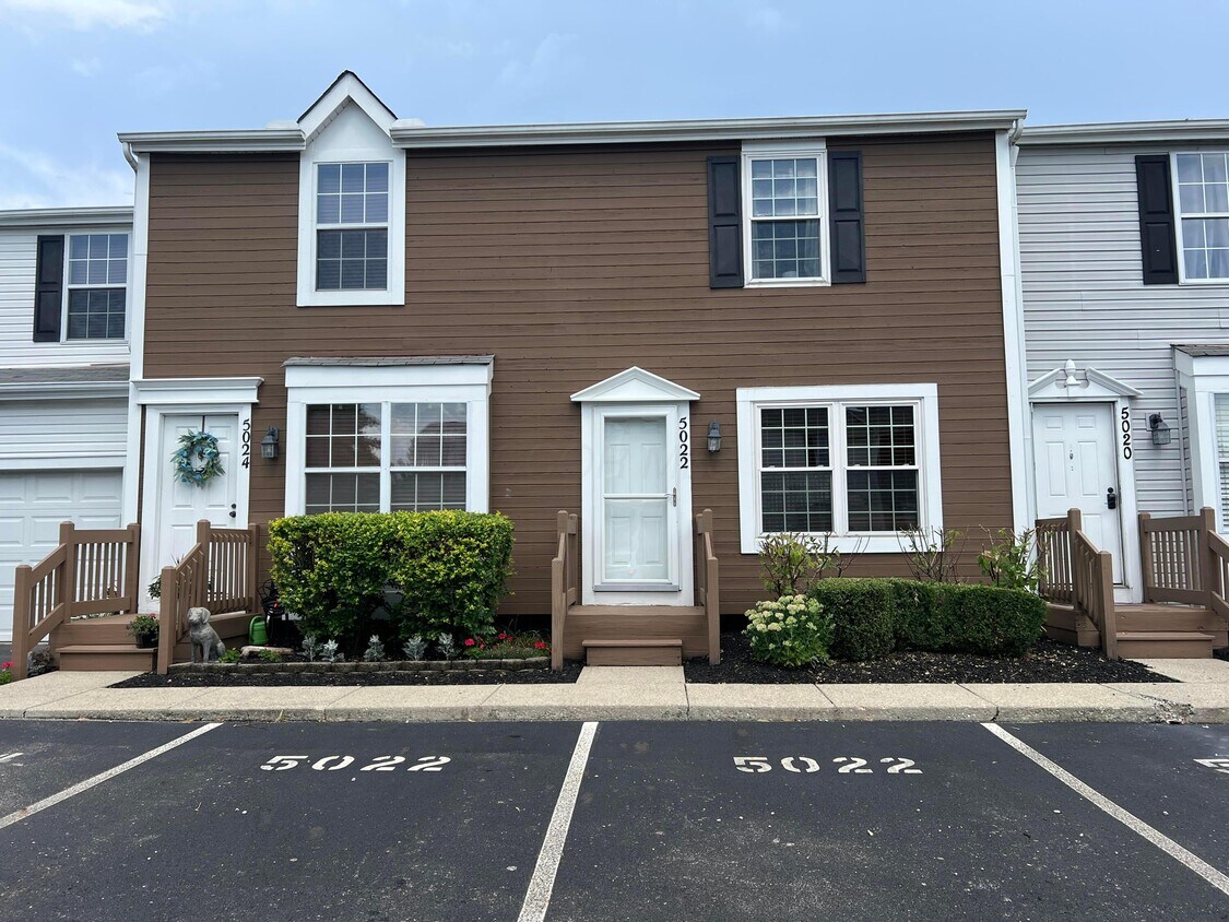 Foto principal - 5022 Stoneybrook Blvd