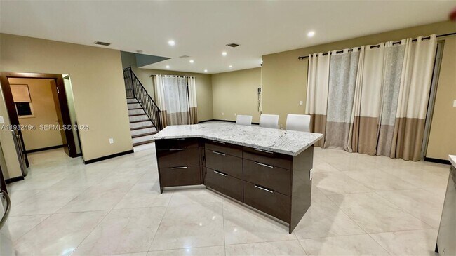 Foto del edificio - 1094 Redwood St