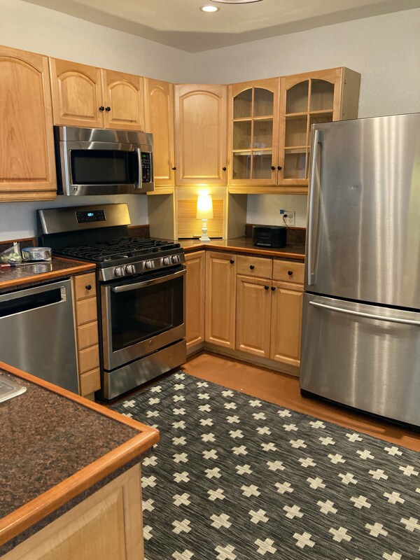 Foto del edificio - 6249 Ravendale Ln