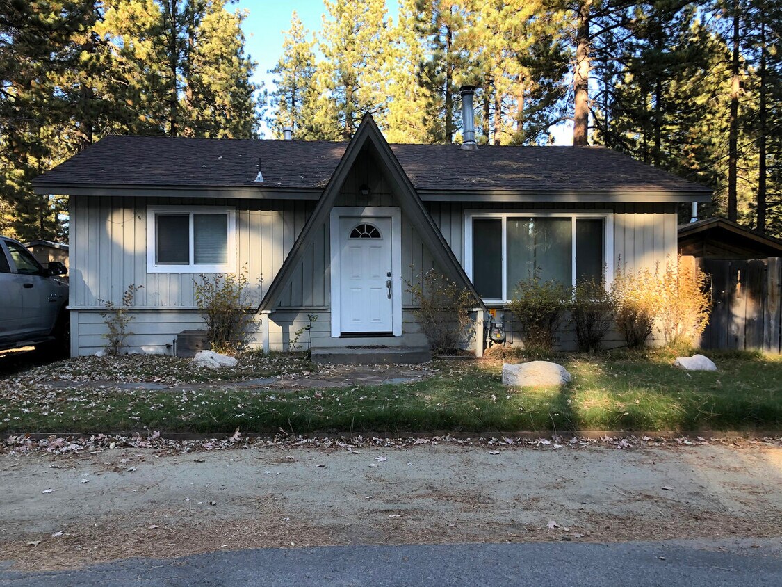 929 Lapham Dr, South Lake Tahoe, CA 96150 House for Rent in South