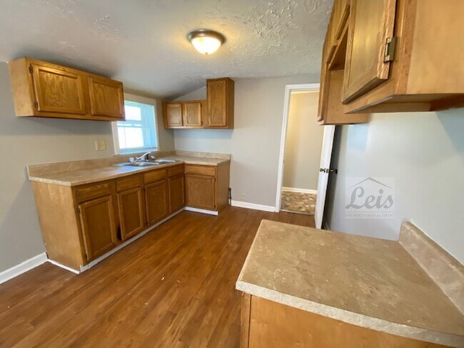 Building Photo - 183 N Main St