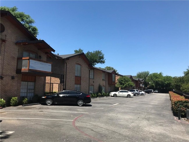 Building Photo - 4203 Gilbert Ave