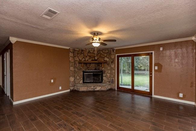 Building Photo - 7375 Willis Ln