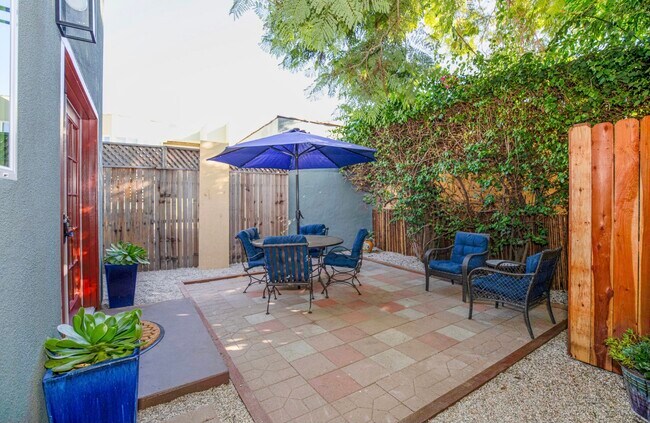 Foto del edificio - 1238 Meadowbrook Ave