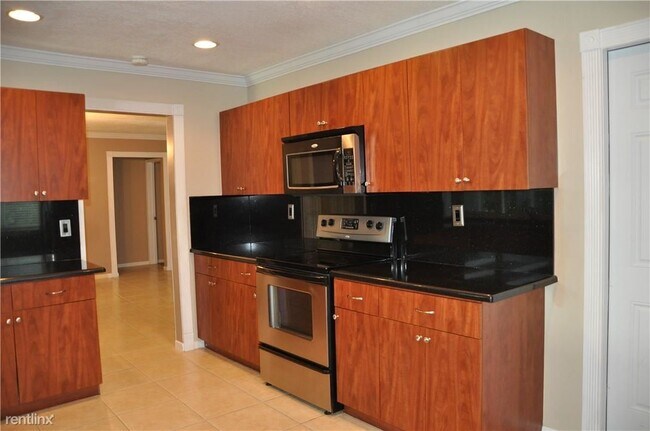 Foto del edificio - 3 br, 2 bath House - 2131 N 52nd Ave