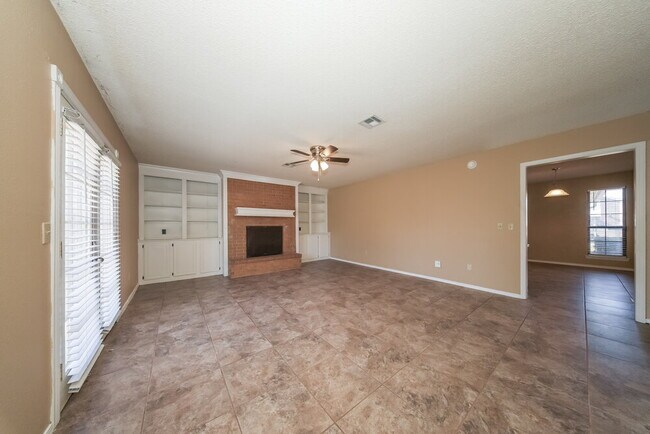 Foto del edificio - 11040 N Eagle Ln