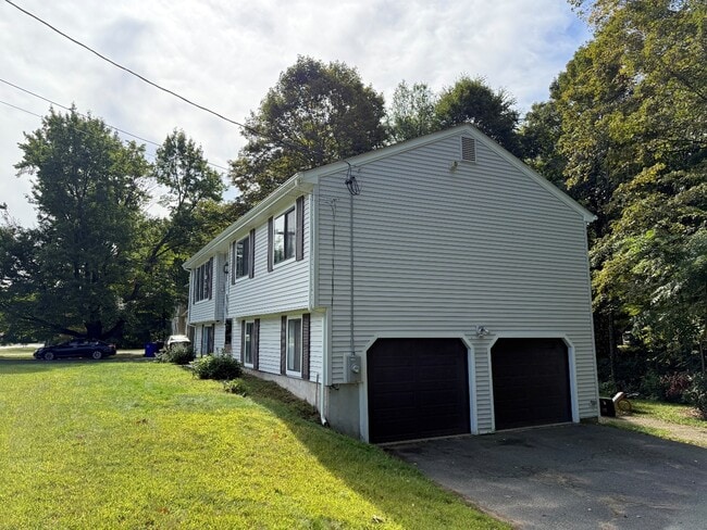 Building Photo - 15 Hoskins Rd