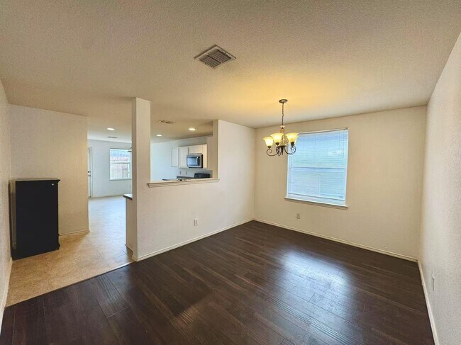 Foto del edificio - 3 Bedroom 2 bath home in Frisco