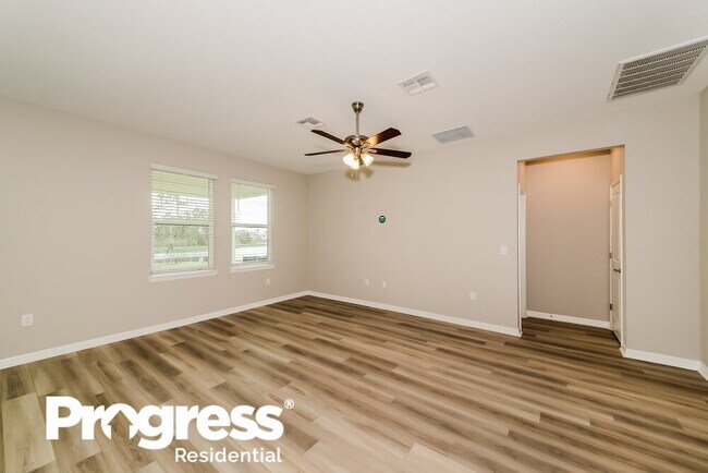 Foto del edificio - 480 Daylily Blvd