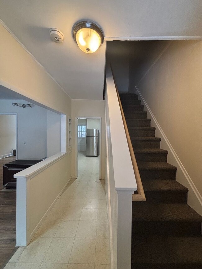 Building Photo - 133-143-143 Beaver St