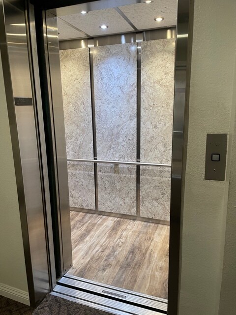 Elevator - 310 N Jackson St