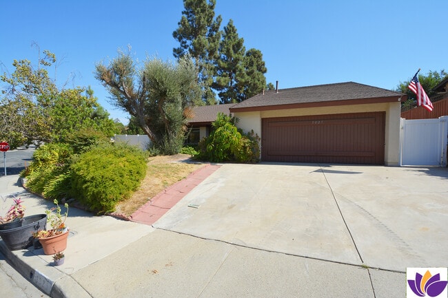 Building Photo - 3025 Morningside Dr