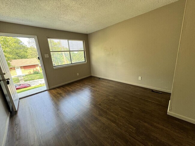 Foto del edificio - Lovely 2 Bedroom / 1 Bath for Rent - Section 8 Welcome