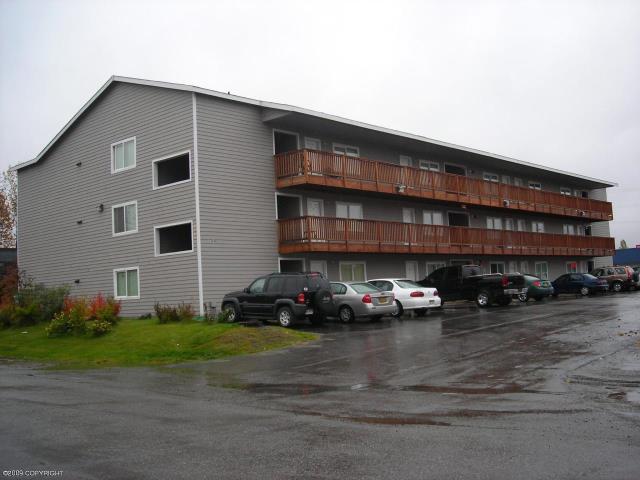 Building Photo - 5440 E 26th Ave