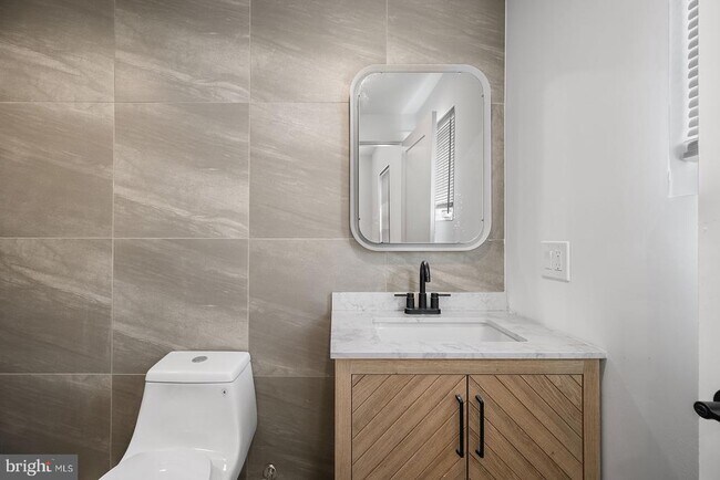 Foto del edificio - 3216 W Diamond St