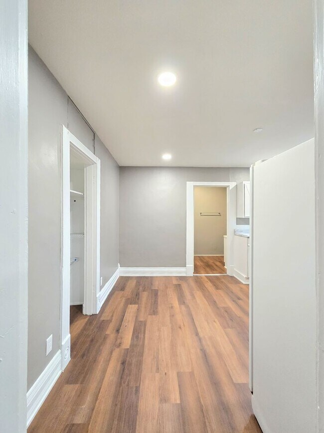 Foto del edificio - 443 N East St
