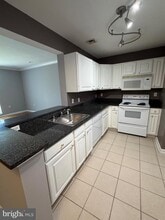 Building Photo - 23 Pierside Dr