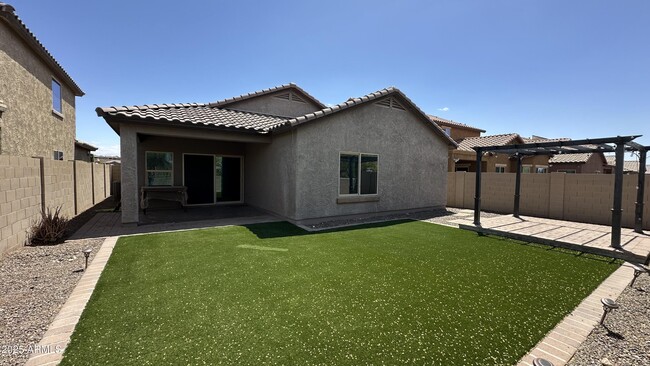 Foto del edificio - 26380 N 107th Ln