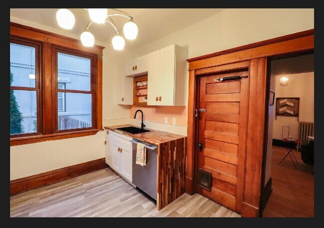 Foto del edificio - 3112 Fremont Ave S