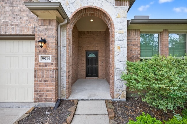 Foto del edificio - 9914 Deborah Colony Ln