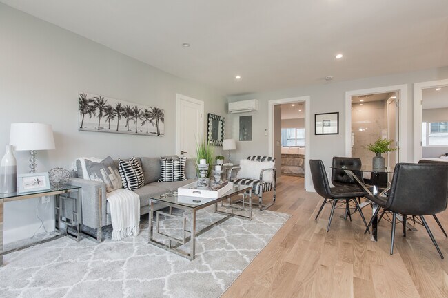 Building Photo - 724 Ashland Ave Santa Monica, CA 90405