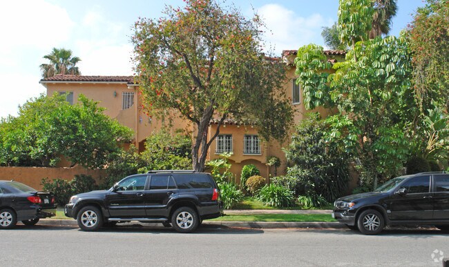 Building Photo - 174 Swall Dr