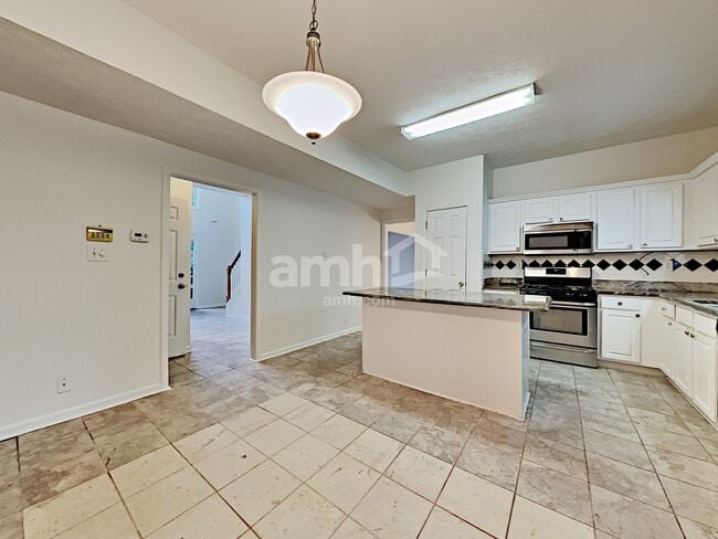 Building Photo - 305 Saddle Bridge Dr