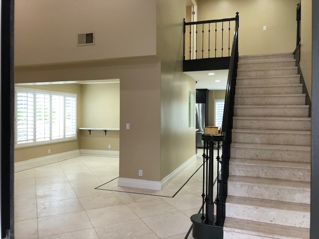 Formal dining room & staircase - 2122 Laurelwood Dr