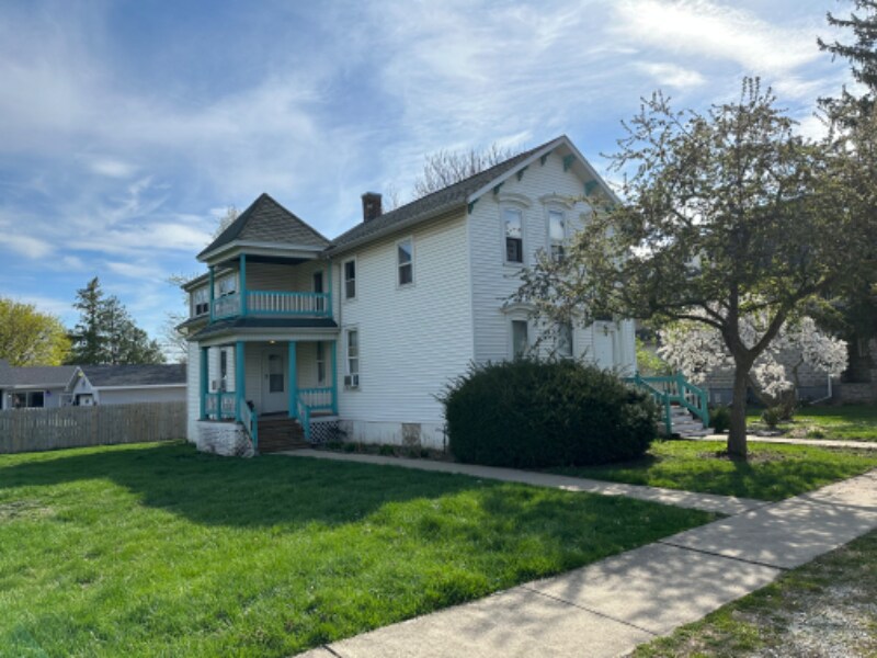 304 W Crawford St Unit B, Peotone, IL 60468 Apartment for Rent in