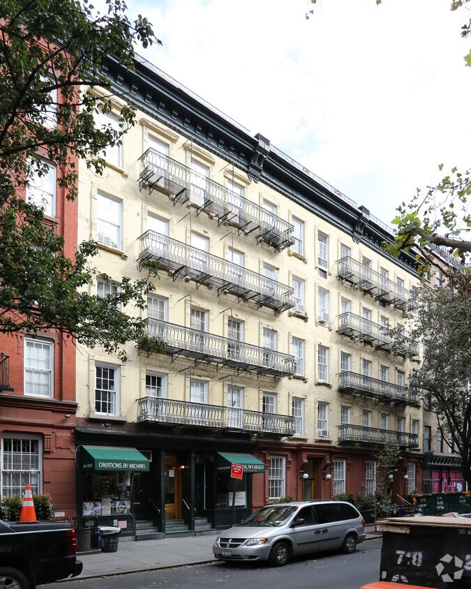 Foto principal - 309-315 E 81st St