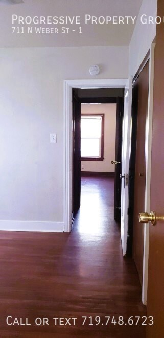 Building Photo - Cozy 1-Bedroom Apartment Downtown for Just...