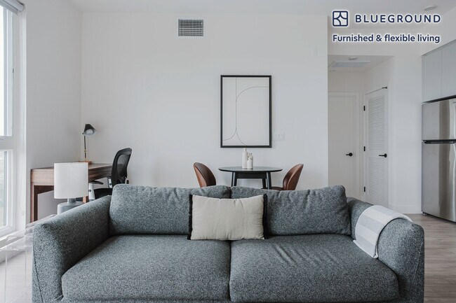 Foto del edificio - 3768 E Colorado Blvd