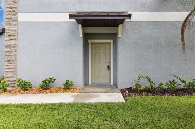 Building Photo - 3 Bedroom Townhome in Wesley Chapel