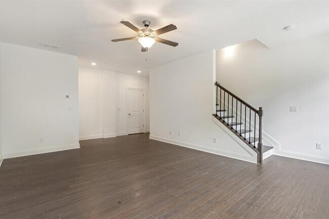 Building Photo - 6803 Prelude Dr