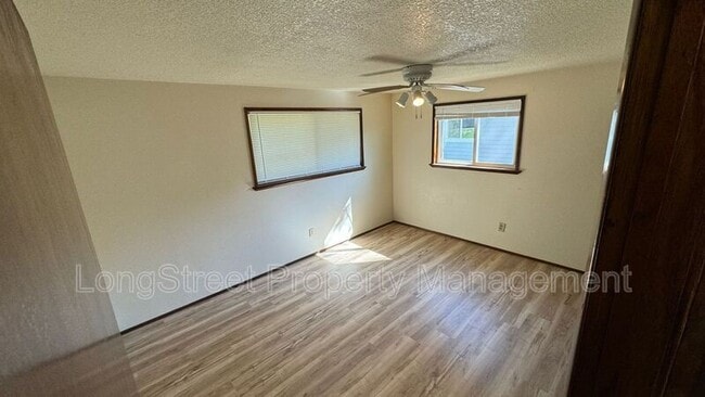 Foto del edificio - 1020 Pioneer St