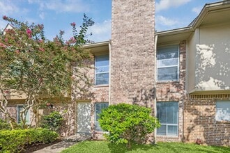 Building Photo - 2501 Bering Dr