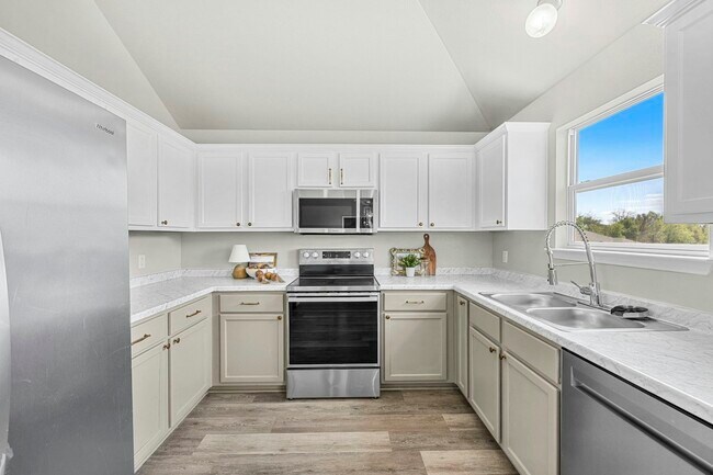 Foto del edificio - 2207 Stoneham Ct
