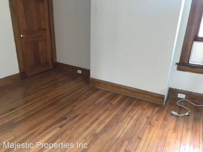 Building Photo - 2538 Ingleside Ave