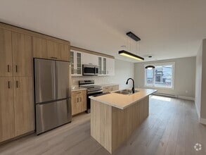 Building Photo - 50 Mia St