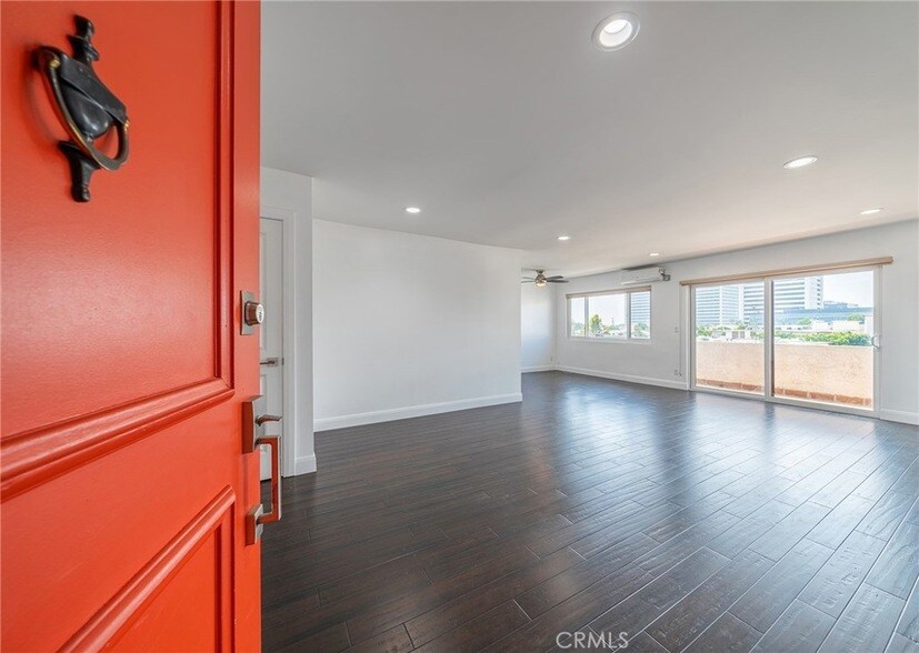 Primary Photo - 1601 Veteran Avenue Unit 302
